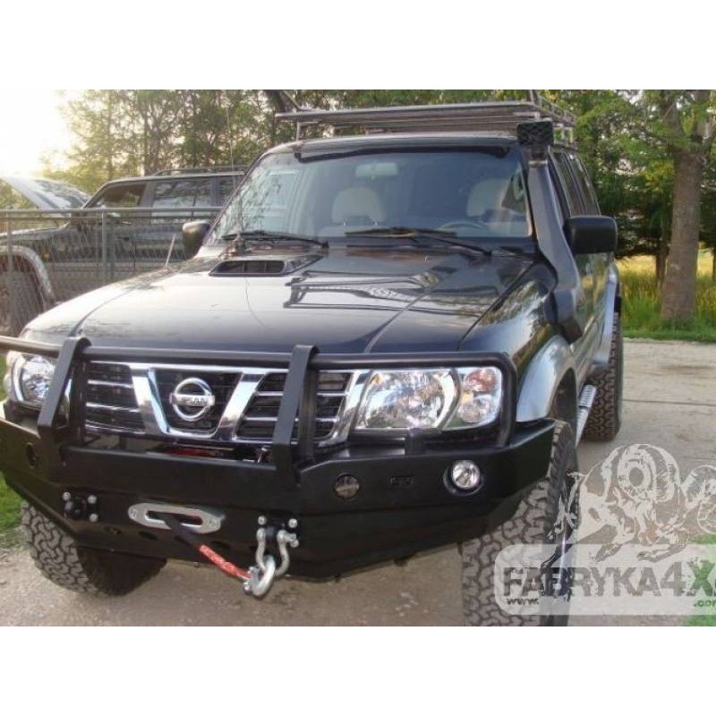 Nárazník Nissan Patrol Y61 1998-2004 predný - s rámom