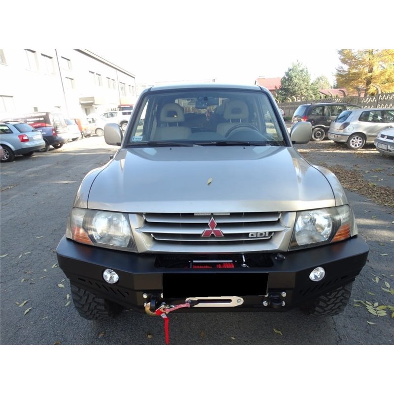 Nárazník Mitsubishi Pajero III 99-06 predný - bez rámu