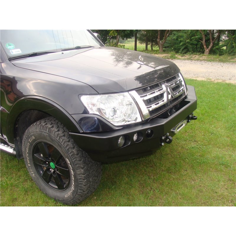 Nárazník Mitsubishi Pajero IV 06-15 predný - bez rámu